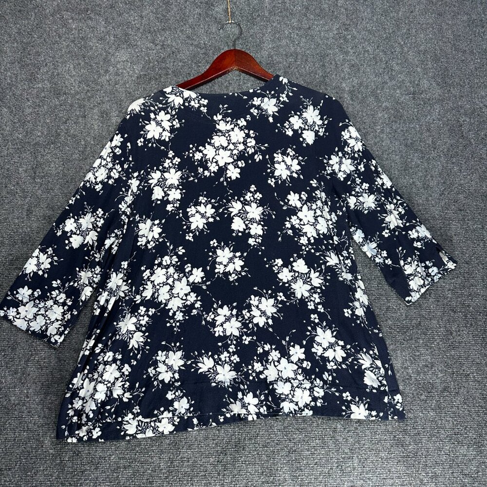 J Jill Top Womens Large Wearever Collection 3/4 Sleeve Navy Blue White Floral - Picture 7 of 9